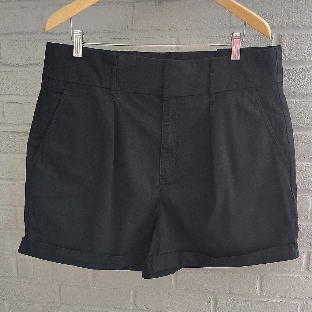🍌 Banana Republic Shorts. Black High Waist. Size 16